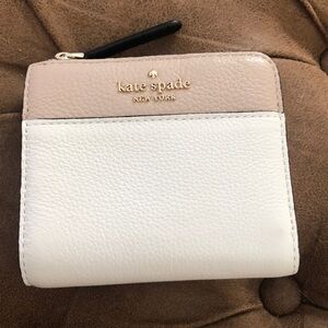Kate Spade jackson wallet